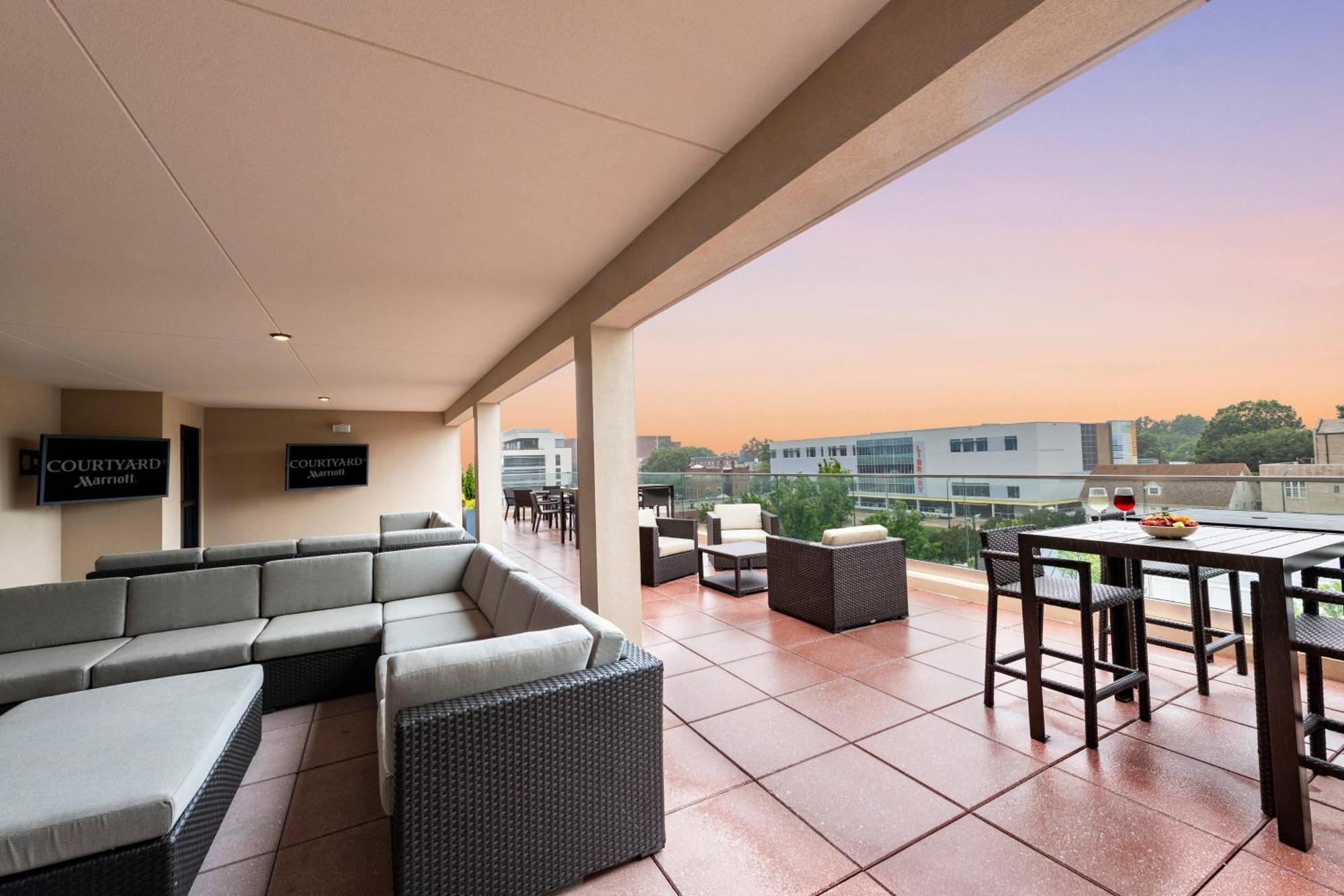 Courtyard Winston-Salem Downtown Otel Dış mekan fotoğraf